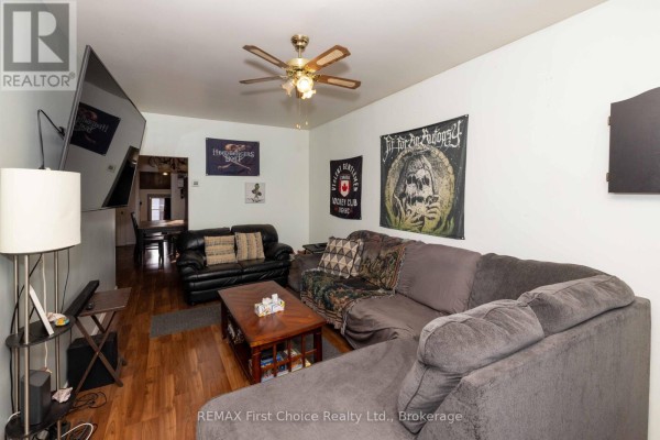 Sunroom - 322 Ogden Street, Thunder Bay, ON P7C2N3 Photo 5