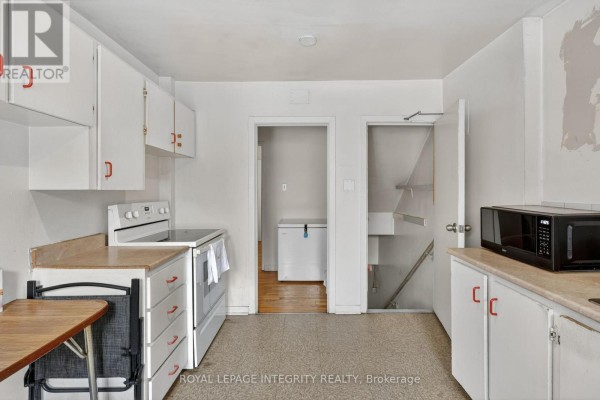 322 Queen Mary Street, Ottawa, ON K1K1W9 Photo 5