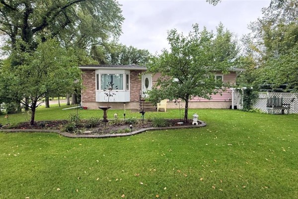 Residential for sale at 322 Renton Avenue W, Deloraine, MB - MLS® qrHdG9
