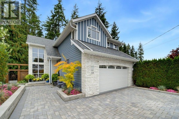 3220 28 Avenue Ne, Salmon Arm, BC, photo 2