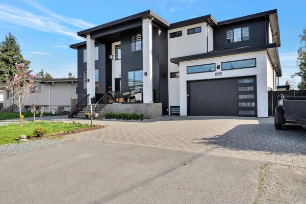 32244 Pineview Avenue, Abbotsford, BC V2T1R3 Photo 2
