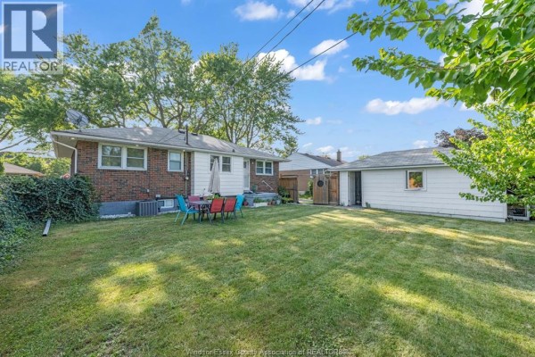 Family room - 3226 Woodlawn Avenue, Windsor, ON N8W2J2 Photo 4