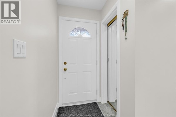 4pc Bathroom - 3226 Woodlawn Avenue, Windsor, ON N8W2J2 Photo 5