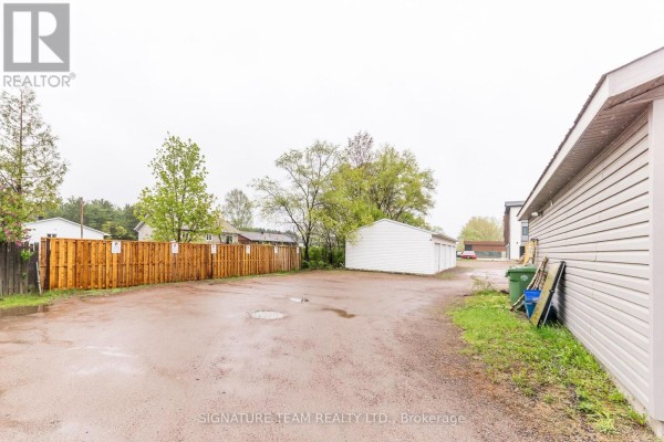 3227 Petawawa Boulevard, Petawawa, ON K8H1X8 Photo 5