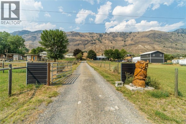 3227 Shuswap Road, Kamloops, BC, photo 3