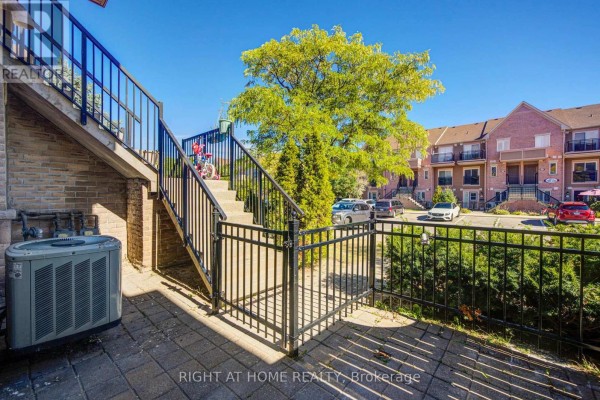 323 - 4975 Southampton Drive, Mississauga, ON L5M8E4 Photo 5