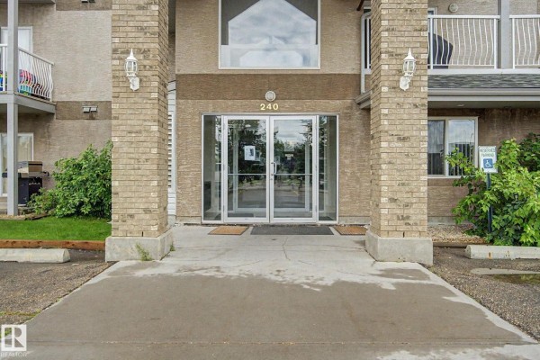 #323 240 Spruce Ridge Rd, Spruce Grove, AB, photo 2