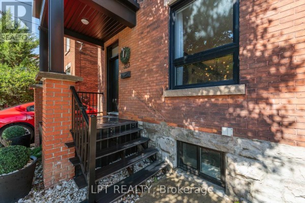 323 Booth Street, Ottawa, ON K1R7K1 Photo 2