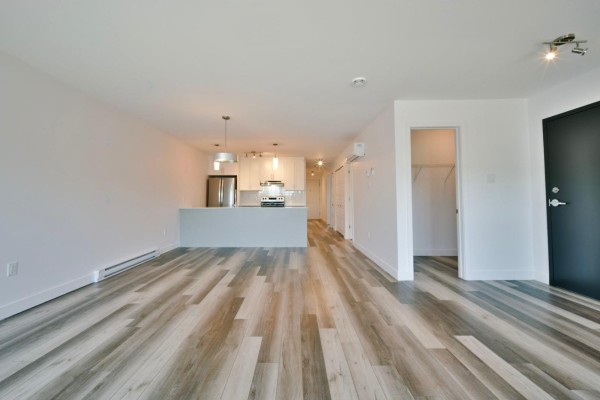 323 Boul. D'europe, Gatineau, QC J9J4K9 Photo 3