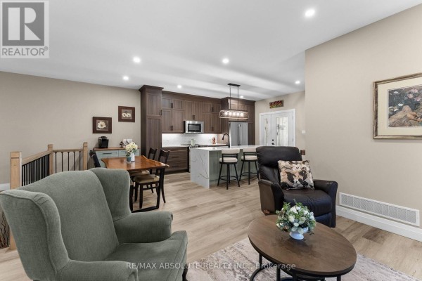 323 Forestview Crescent, Renfrew, ON K7V0C4 Photo 4