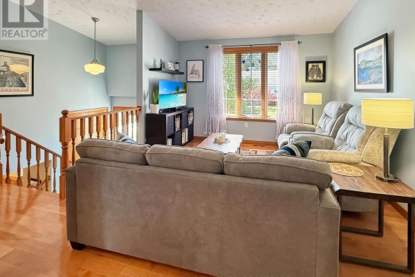 Kitchen - 3230 Bethune Avenue, Fort Erie, ON L0S1N0 Photo 5