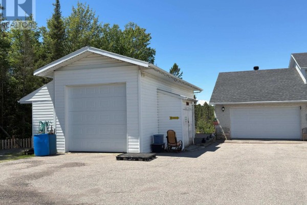 Recreational, Games room - 3235 Highway 11 N, North Bay, ON P1B8G3 Photo 3