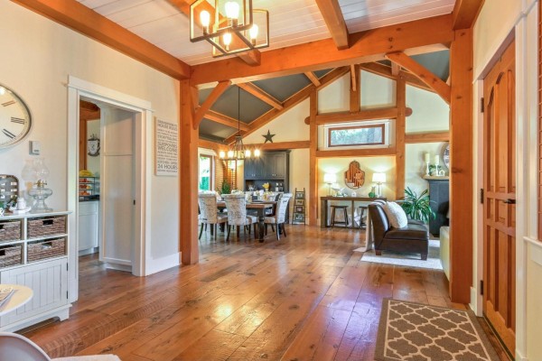 32351 Nakusp Drive, Abbotsford, BC, photo 3