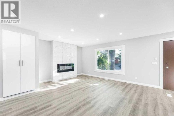 4pc Bathroom - 3239 Dovercliffe Road Se, Calgary, AB T2B1W1 Photo 2