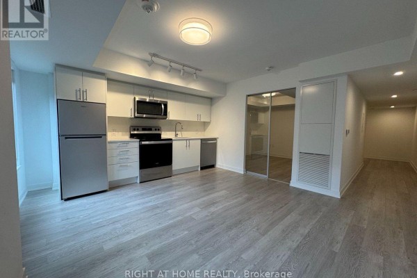 324 - 3 Strathgowan Avenue, Toronto, ON M4N1B8 Photo 5