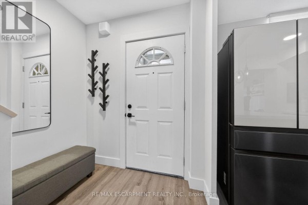 324 - 350 Quigley Road, Hamilton, ON, photo 3