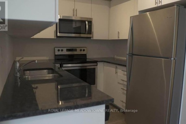 Kitchen - 324 - 8835 Sheppard Avenue E, Toronto, ON M1B0E3 Photo 2