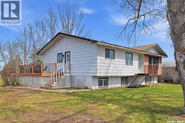 Enclosed porch - 324 Norreys Street, Drake, SK S0K1H0 Photo 3