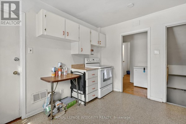 324 Queen Mary Street, Ottawa, ON K1K1W9 Photo 5