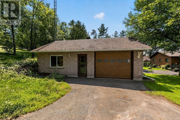 Living room - 324 Rantz Road, Petawawa, ON K8H2W8 Photo 3