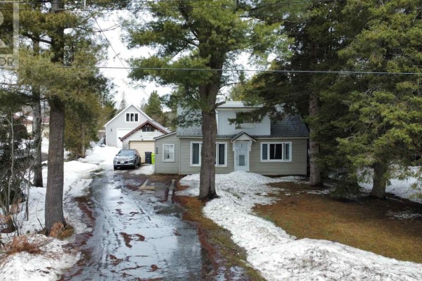 Living room - 324 River Rd, Sault Ste  Marie, ON P6A5K9 Photo 5