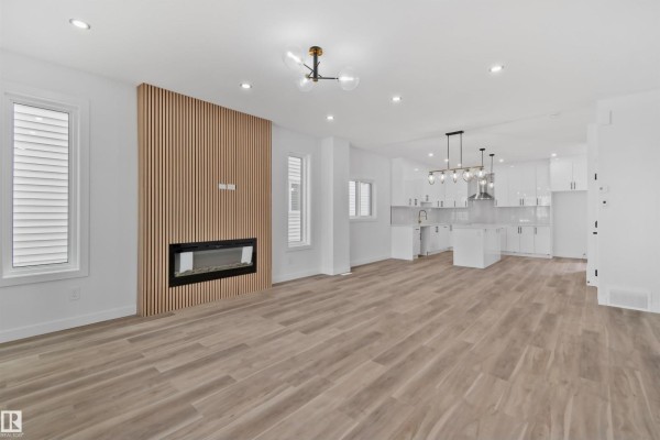Kitchen - 324 Roberts Wd, Leduc, AB T9E1P9 Photo 3