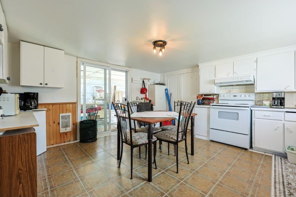 Living room - 324 Rue Bélanger, Gatineau, QC J8L2M1 Photo 3