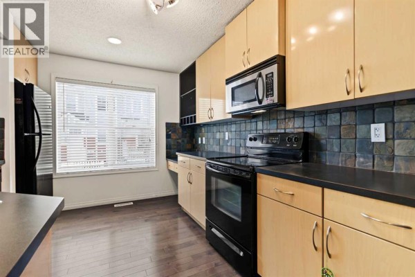 2pc Bathroom - 3240 New Brighton Gardens Se, Calgary, AB T2Z0A3 Photo 5