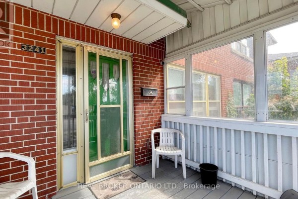 3241 Dufferin Street, Toronto, ON, photo 3