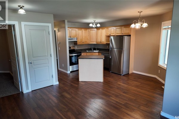 Kitchen - 3241 Woodhams Drive E, Regina, SK S4V3A2 Photo 3