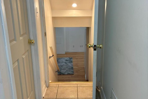 3242 Scotch Pine Gate, Mississauga, ON L5N7N1 Photo 2