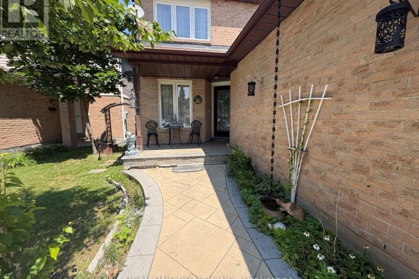 3245 Cambourne Crescent, Mississauga, ON, photo 2