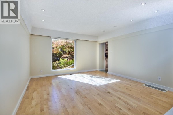 3249 W 21 Avenue, Vancouver, BC V6L1L3 Photo 4