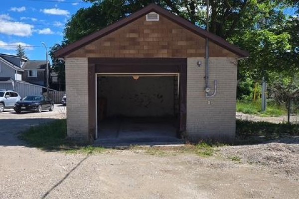 325 (garage) 10th Street, Hanover, ON N4N4P1 Photo 5