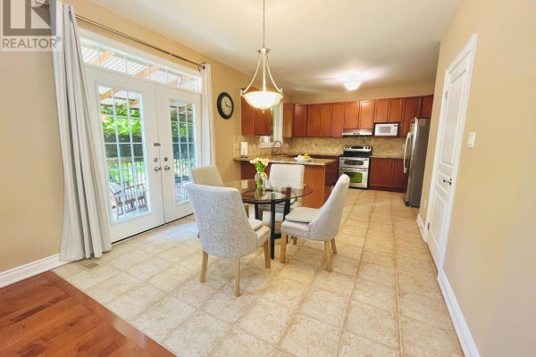 Kitchen - 325 Admiral Drive, Oakville, ON L6L0C2 Photo 5