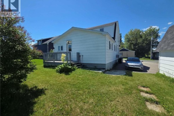 325 Church Street, Bathurst, NB E2A1J8 Photo 3