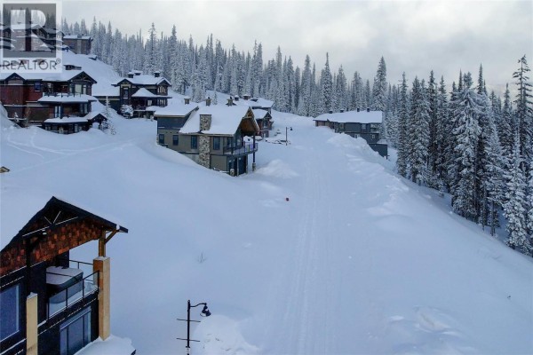 325 Feathertop Way, Big White, BC V1P1P3 Photo 3