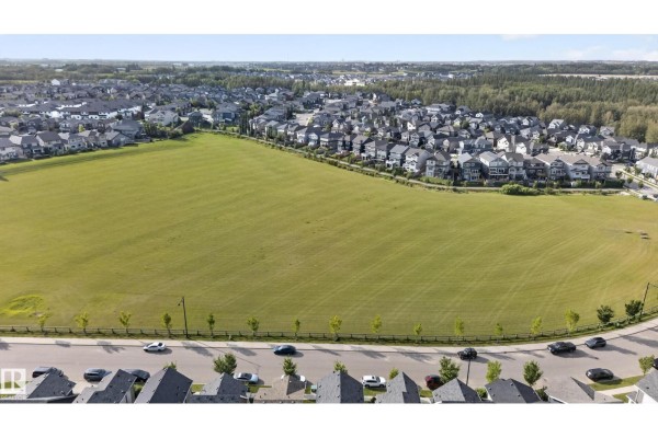 325 Hawks Ridge Bv Nw, Edmonton, AB, photo 3