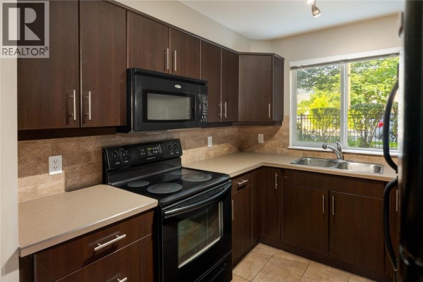 325 Mcintosh Road Unit# 1108, Kelowna, BC, photo 3
