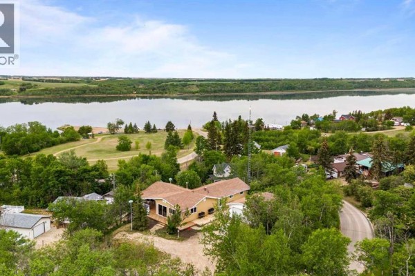 325 Minnewaukan Road, Tillicum Beach, AB, photo 3