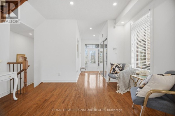 Primary Bedroom - 3250 Sunlight Street, Mississauga, ON L5M0G7 Photo 4