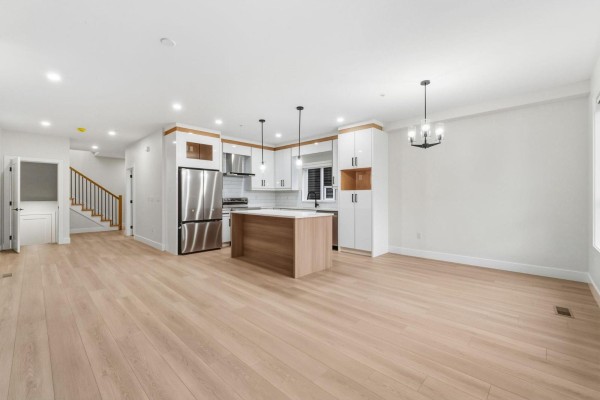 32529 Higginbottom Court, Mission, BC V2V2T7 Photo 5