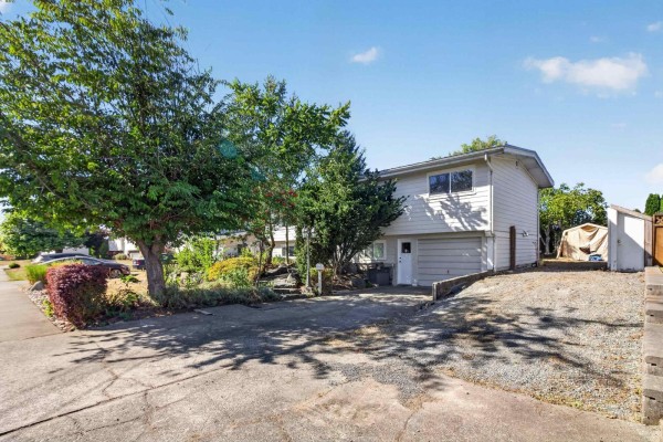 32539 Pandora Avenue, Abbotsford, BC V2T3S7 Photo 2