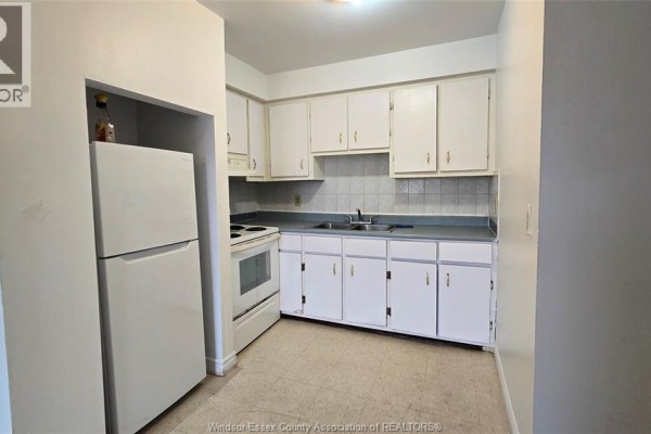 3pc Bathroom - 3254 Millen Street Unit# 5, Windsor, ON N9C1S9 Photo 4