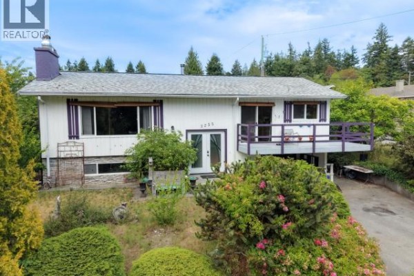 3255 Kootenay Place, Powell River, BC, photo 2