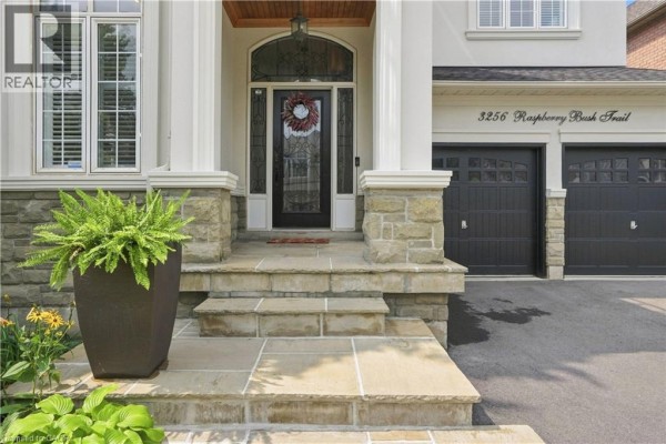 4pc Bathroom - 3256 Raspberry Bush Trail, Oakville, ON L6L6V6 Photo 3