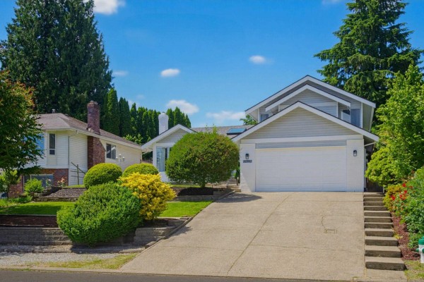 32562 Murray Avenue, Abbotsford, BC V2T4T5 Photo 2