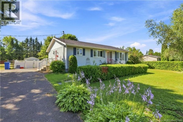 Family room - 3259 Route 585, Newbridge, NB E7N1K2 Photo 4
