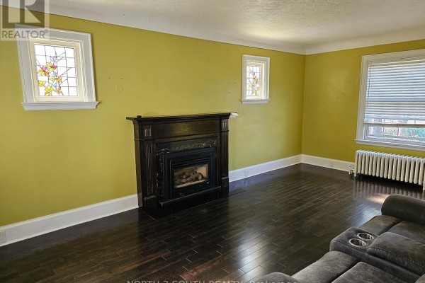 Bedroom - 326 Erie Avenue, Brantford, ON N3S2H8 Photo 5