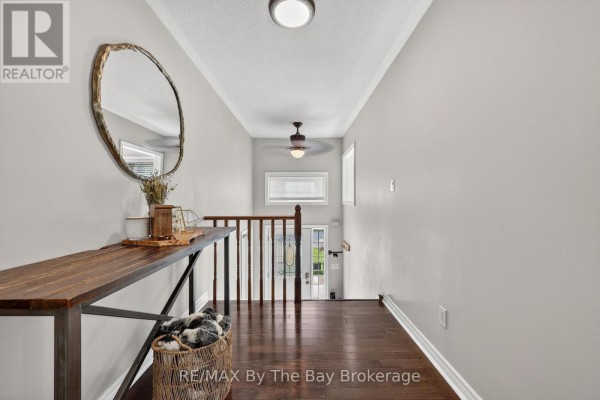 326 Golf Course Road, Wasaga Beach, ON, photo 3